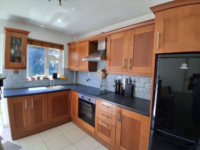 Kitchen units