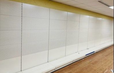 10 Meter / 30 Ft Pegboard Shop Display Module Shops Exhibitions Etc