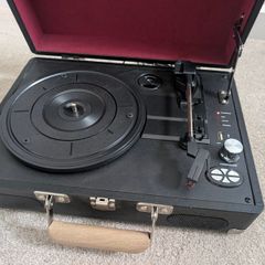 Elyxr Audio Revolution Portable Vinyl Player
