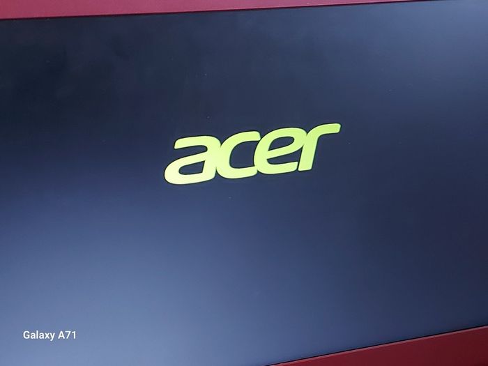 ACER ASPIRE ES1-533 series, Model N16C!, Red, 1.8 Terrabyte HDD, 8GB Ram, Intel Pentium CPU, N4200, 1.1GHz, Microsoft Edge, Chrome