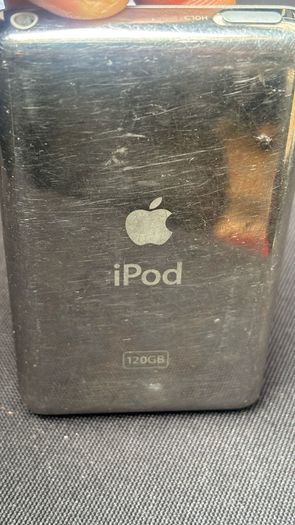 Apple iPod's x2