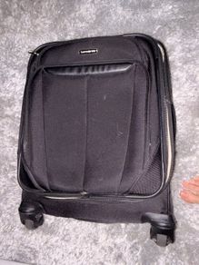 Samsonite Black Softside 4-Wheel Spinner Suitcase