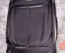 Samsonite Black Softside 4-Wheel Spinner Suitcase