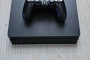 Playstation 4 PS4 Slim 500GB with Controller