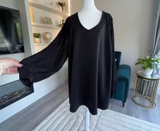 Ladies Black Long Sleeved V-Neck Top by Yours, Size UK 26-28 / EU 54-56.