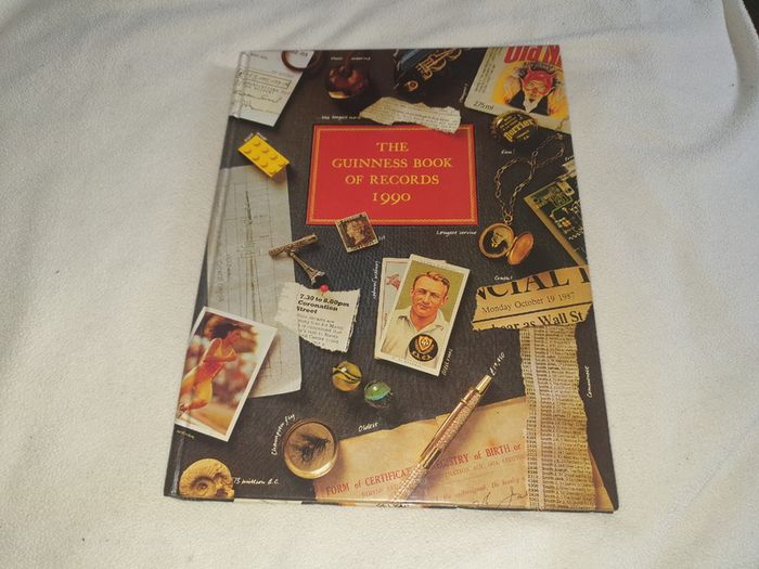 1990 Guinnes book of Records For Sale Here
