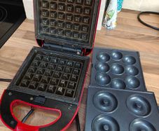 Waffle maker