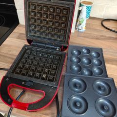 Waffle maker