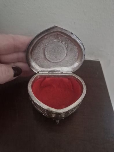 vintage trinket box