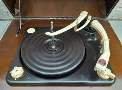 Gerrard RC 121 MKII. 4 Speed Turntable, Record Player. Vintage. Wood. Antique.