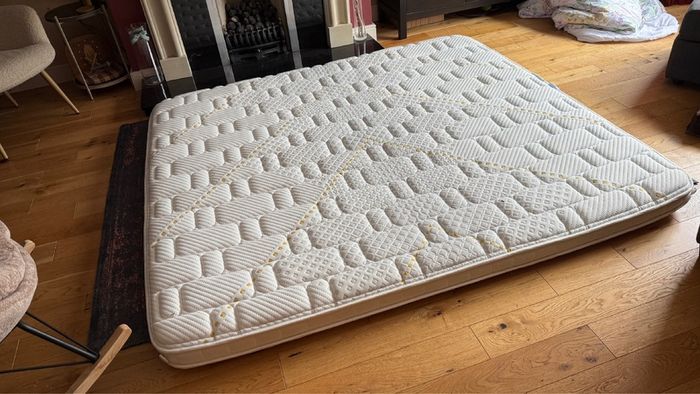King Koil Super King mattress topper