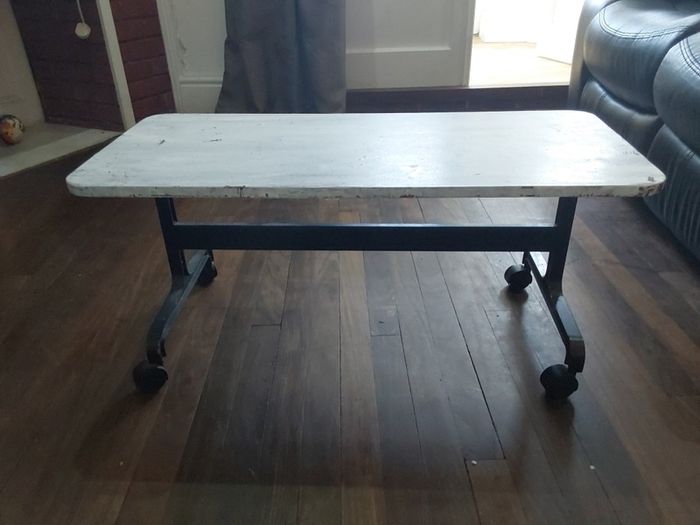 table with wheels