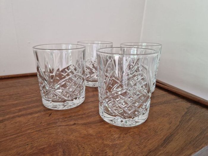 Glass tumblers