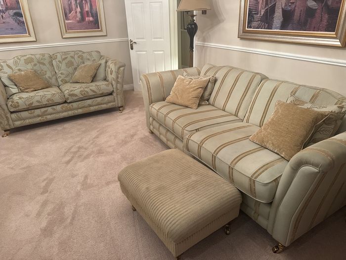 4 seater and 2 seater great condition plus foot rest