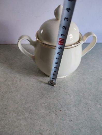 Suger Bowl And Lid No Stamp.
