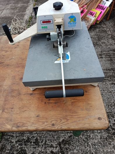 T shirt transfer press