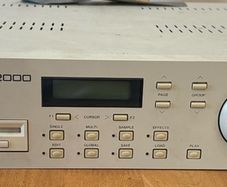 AKAI s2000 Sampler