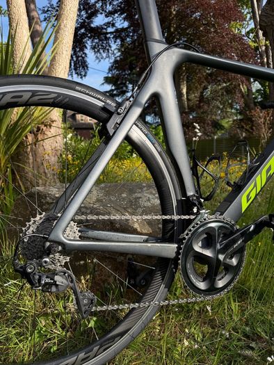 Giant Propel Advanced 2 Full Carbon Aero Road Bike Size ML
