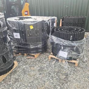 Tracks for diggers