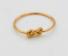 NEW 18k gold plated PRYA eternity knot ring in gift bag