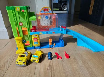 Little people car wash