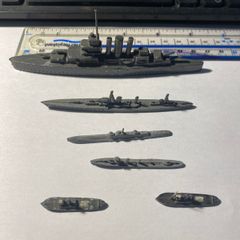Vintage Lead model ships lot 1