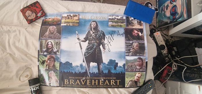 Mel Gibson And Others Signed Braveheart Anniversary Poster