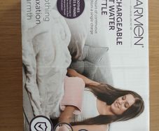 Rechargeable hot water bottle