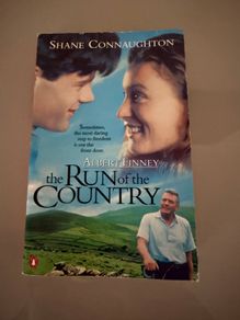 The Run of the Country by Albert Finney Paperback