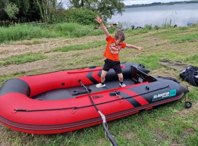 inflatable boat gladiator 330