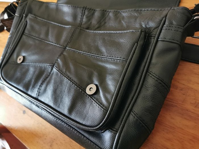 Casual handbag genuine leather black Stylish office bag for documents laptop Shoulder
