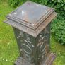 Garden plinth/pedestal in cast iron. Image 2