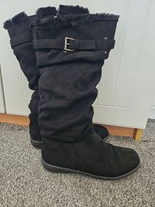 Brand New Pavers Black boots