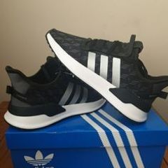 RRP 90 Euros New Adidas trainers ( Unisex) size 5.5 UK