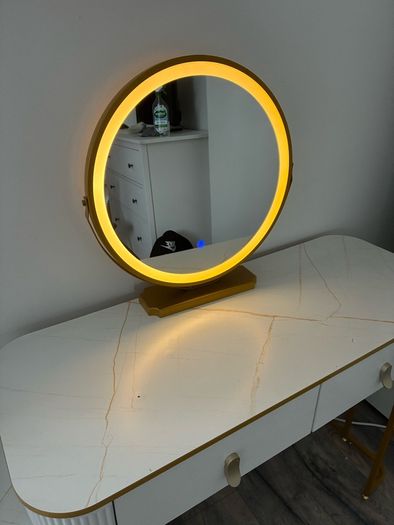 vanity desk