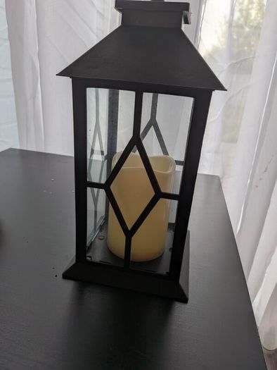 Lantern with battery candle