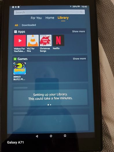Amazon Fire HD 10 (7th Generation), 32GB, in excellent condition with cover case