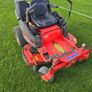 Simplicity SZT350 Zero turn 52 Cut Image 5