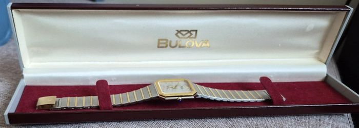 Vintage 1984 Bulova P4 Super Seville Quartz 7-284071