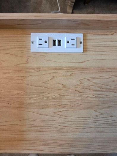 Bedside lockers (BRAND NEW)