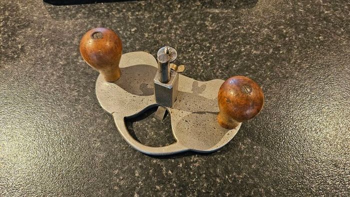 Router plane