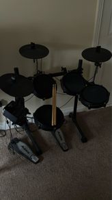 Electronic drum kit - Alesis Turbo Mesh
