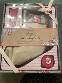 Body Collection England Vintage Advent Calendar - 24 Toiletry Treats