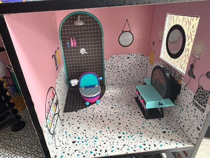 LOL dollhouse
