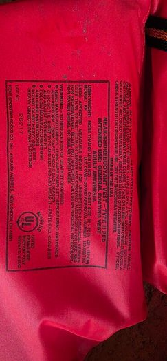 4 lifejackets