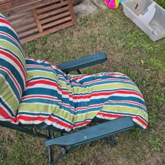 2 garden deck chairs