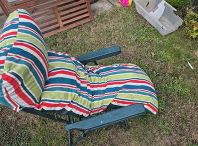 2 garden deck chairs