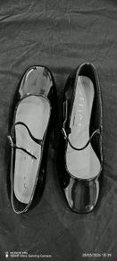 Flat Shoes with strap