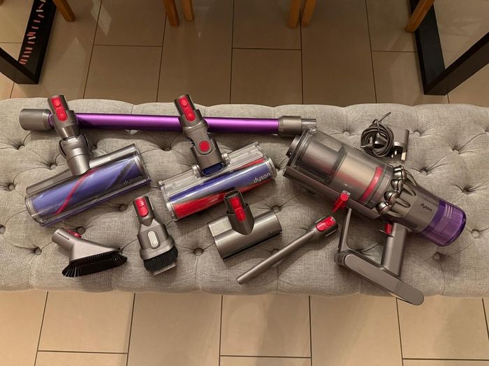 Dyson v11 with genuine accessories