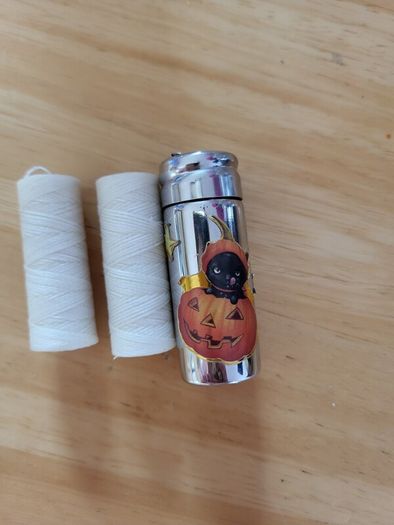 Bambaw refill floss and container